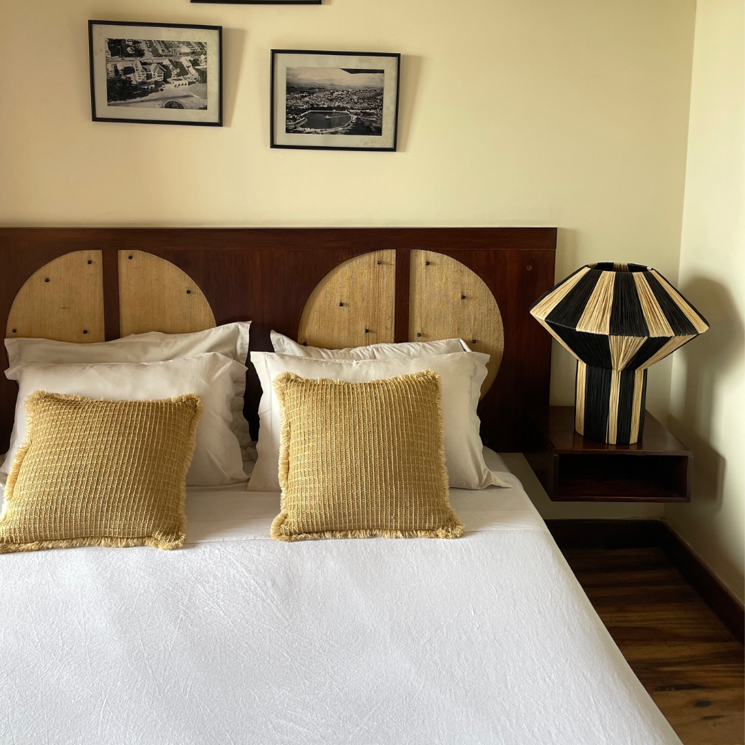 Geometric Raffia Table Lamp Natural & Black