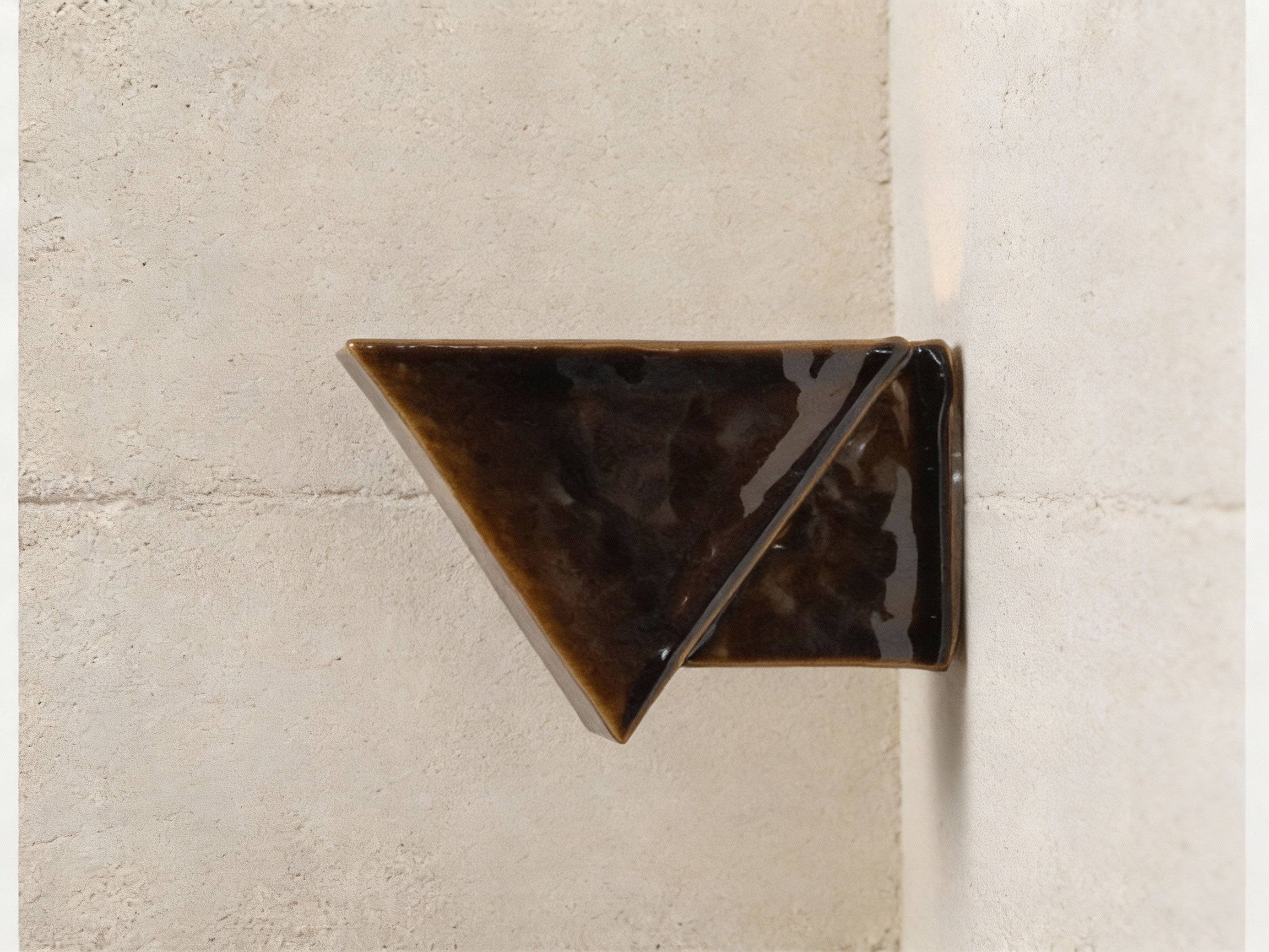 Sculptural Ceramic Wall Sconce – Dark Glaze